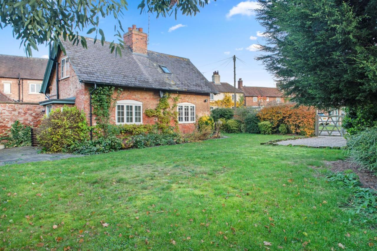 Beautiful 2 Bedroom Cottage In Oxton Oxton  외부 사진
